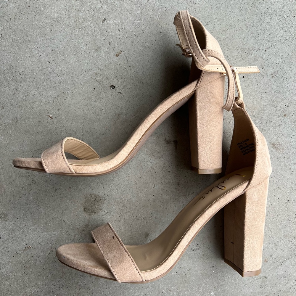 Lulus Nude Suede Block Heels Like New